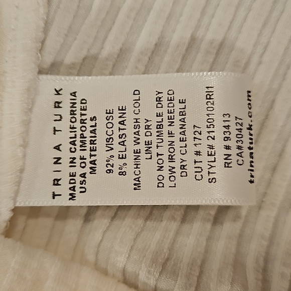 💕TRINA TURK💕 Ribbed Knit Nishi 2 Top ~ White Medium M NWT - Picture 14 of 14